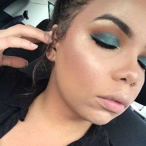 Meet your Posher, Dominique